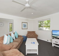 Essendene Road Box Beach Retreat 29 - Accommodation Nelson Bay