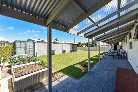 Evergreen - Accommodation Nelson Bay 2