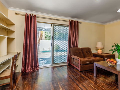 Exclusive Handy Holiday House - Nelsons Bay Accommodation 1