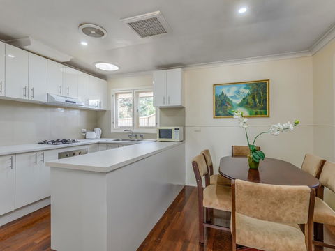 Exclusive Handy Holiday House - Nelsons Bay Accommodation 3