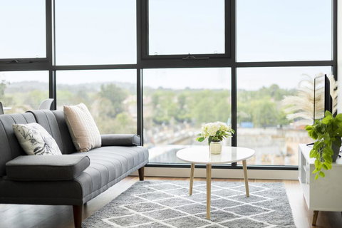 Executive City-centre Apartment With Parking - Accommodation Nelson Bay 3