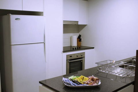 Executively Styled 2 Bed, 2 Bath, Perfect Location - Accommodation Nelson Bay 0