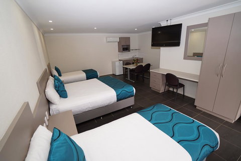 Exies Bagtown - Nelsons Bay Accommodation 0