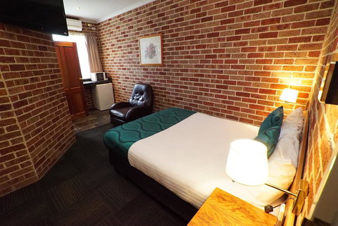 Exies Bagtown - Nelsons Bay Accommodation 3