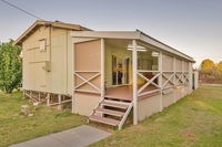 Exmouth Villas Unit 30 - Large Undercover Deck for Entertaining