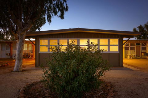 Exmouth Villas Unit 35 - 2 Bedroom Self-Contained Unit At The Heart Of Town - Accommodation Nelson Bay 3