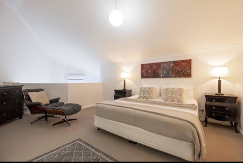 Fabulous Kangaroo Point 3 Bedroom Apartment - Accommodation Nelson Bay 0