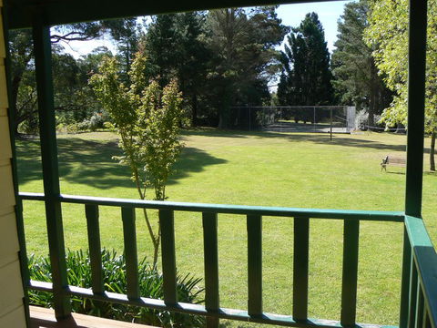 Federation Gardens & Possums Hideaway - Accommodation Nelson Bay 3