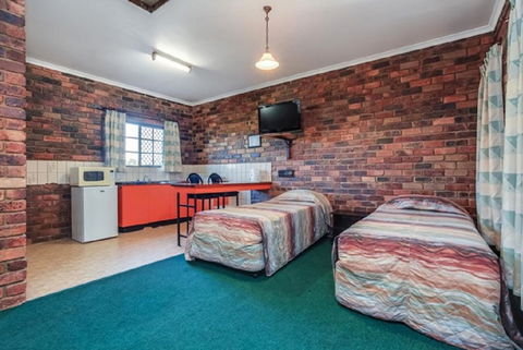 Fernvale Hotel Motel - Accommodation Nelson Bay 3