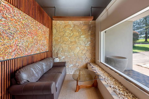 Fi's Relaxing Beach House - Accommodation Nelson Bay 3