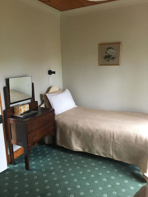 Fitzpatricks Inn - Accommodation Nelson Bay 1