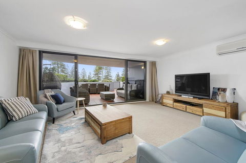 Flightdeck 101, 5-7 Clarence Street - Accommodation Nelson Bay 2