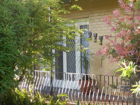 Flying Spur Motel - Accommodation Nelson Bay 0