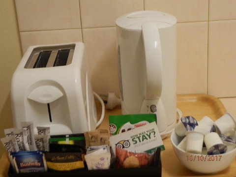 Flying Spur Motel - Accommodation Nelson Bay 1