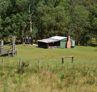 Four Bull Hut - Accommodation Nelson Bay