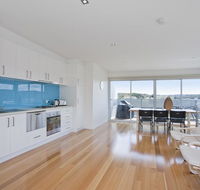 Four Kings Apartment - Deluxe 2br 3 - Accommodation Nelson Bay
