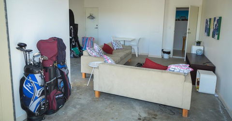 Front 9 Then Dine - 3/61 St Andrews Boulevard - Accommodation Nelson Bay 3