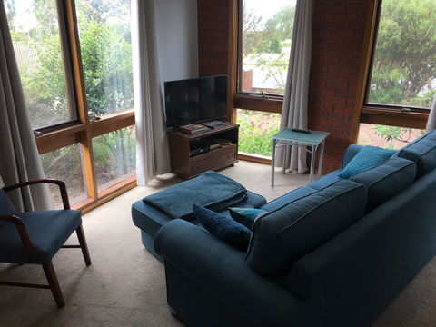 Garland Grove - Accommodation Nelson Bay 2