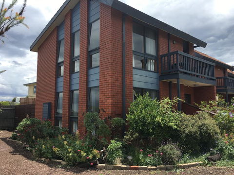 Garland Grove - Accommodation Nelson Bay 1