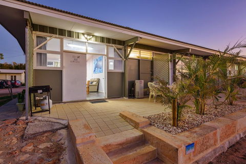 Getaway Villas Unit 38-10 - 2 Bedroom Self-Contained Accommodation - Accommodation Nelson Bay 0