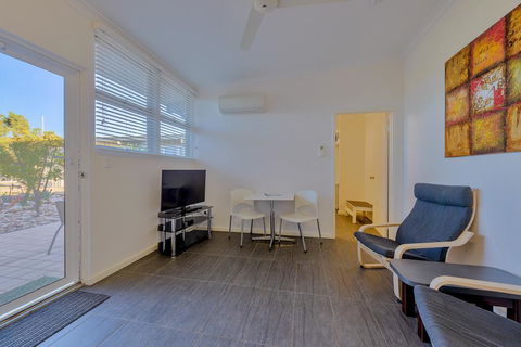 Getaway Villas Unit 38-12 - 1 Bedroom Self-Contained Accommodation - Accommodation Nelson Bay 2