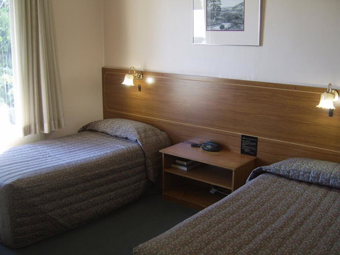 Golden Chain Garden Motor Inn Gundagai - Nelson Bay Accommodation.com 3