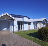 Golf and Beach Retreat - Accommodation Nelson Bay