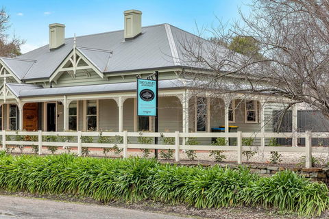 Grandview Accommodation - The Flaxley Apartments - Accommodation Nelson Bay 0