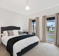 GUILDFORD COTTAGE - Accommodation Nelson Bay