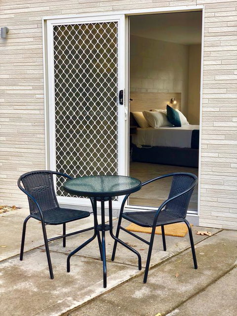 Gundagai Tourist Suites - Nelson Bay Accommodation.com 3