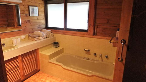 Gunyah Valley Retreat - Accommodation Nelson Bay 2