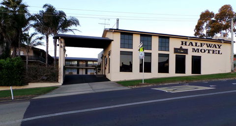 Halfway Motel - Accommodation Nelson Bay 0