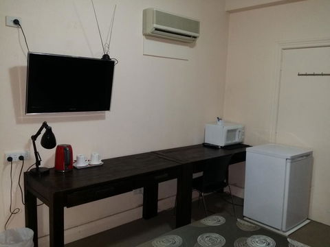 Hampton Court Apartments - Accommodation Nelson Bay 2