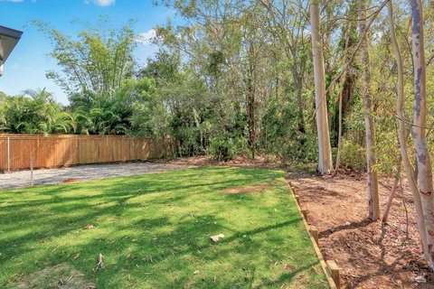 Hamptons @ The Point - Accommodation Nelson Bay 1