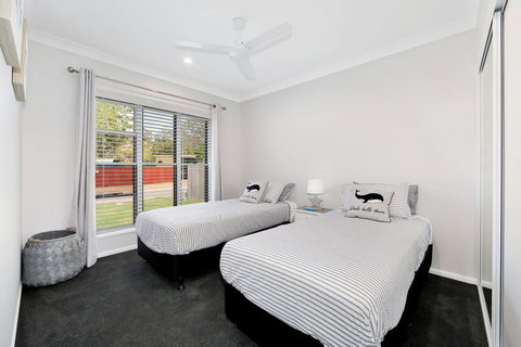 Hamptons @ The Point - Accommodation Nelson Bay 2