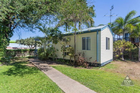 Harbour Lights Tourist Park - Accommodation Nelson Bay 2