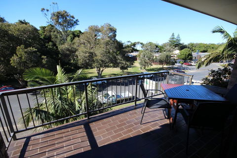 Hawaiian Gardens - Unit 3 - Accommodation Nelson Bay 3