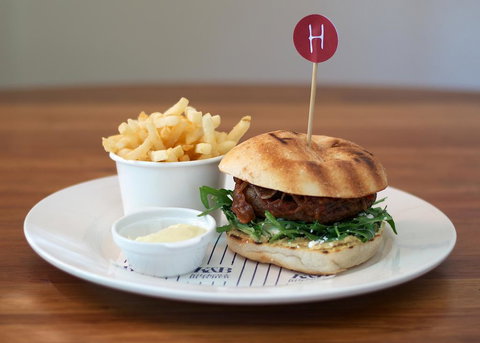 Healesville Hotel - Accommodation Nelson Bay 1