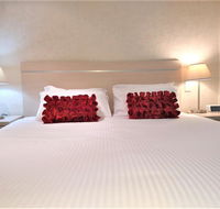 Hi 5 star luxury Adelaide City Apartment - Nelsons Bay Accommodation
