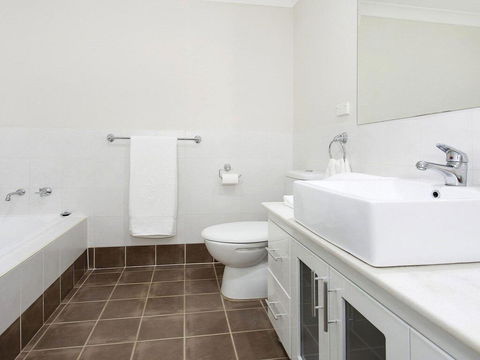 Hidden Gem On Manning - Great Location Opposite Surf Beach - Nelson Bay Accommodation.com 2