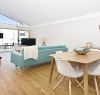 Hidden Gem On Manning - Great location opposite Surf Beach - Nelson Bay Accommodation.com