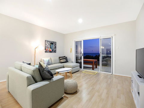 High Tide - Wallaroo Beachfront Property - Pet-Friendly - Accommodation Nelson Bay 3