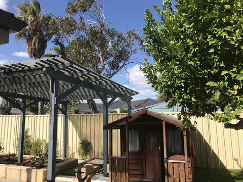 Hillarys Family Holiday Home - Accommodation Nelson Bay 2