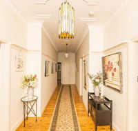 Hillside Cottage  Comfy Spacious Walk to CBD  Stannies - Accommodation Nelson Bay