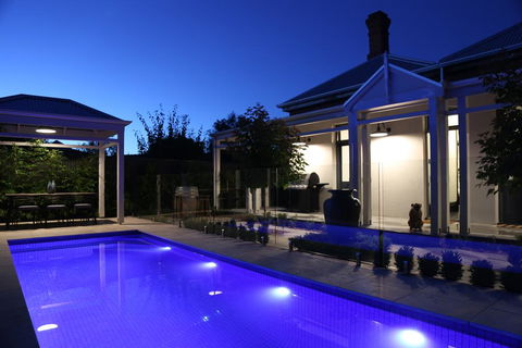 Hollidge House 5 Star Luxury Apartments - Accommodation Nelson Bay 0