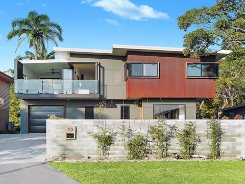 Horizons At Currarong - Architecturally Designed Beach House - Accommodation Nelson Bay 0