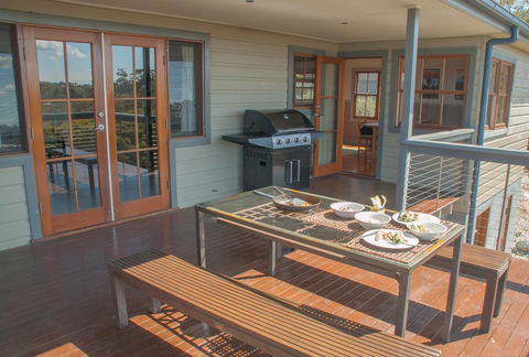 Ironstone Views - Accommodation Nelson Bay 3