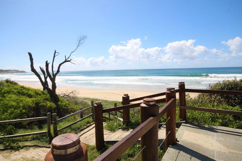 Irvin Villa - Coffs Harbour, NSW - Accommodation Nelson Bay 3
