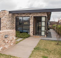 Jamila - Accommodation Nelson Bay
