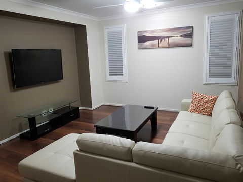 Jasper Place - Accommodation Nelson Bay 2